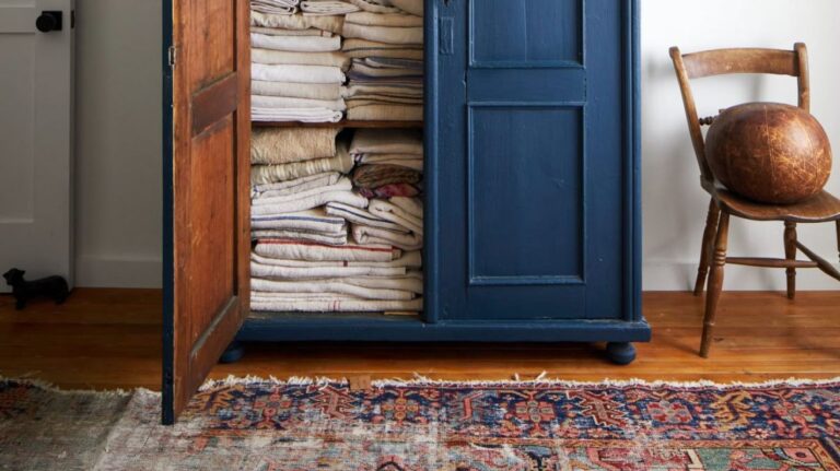 Wardrobe Design for Bedroom: How to Choose the Right System for a Small Room